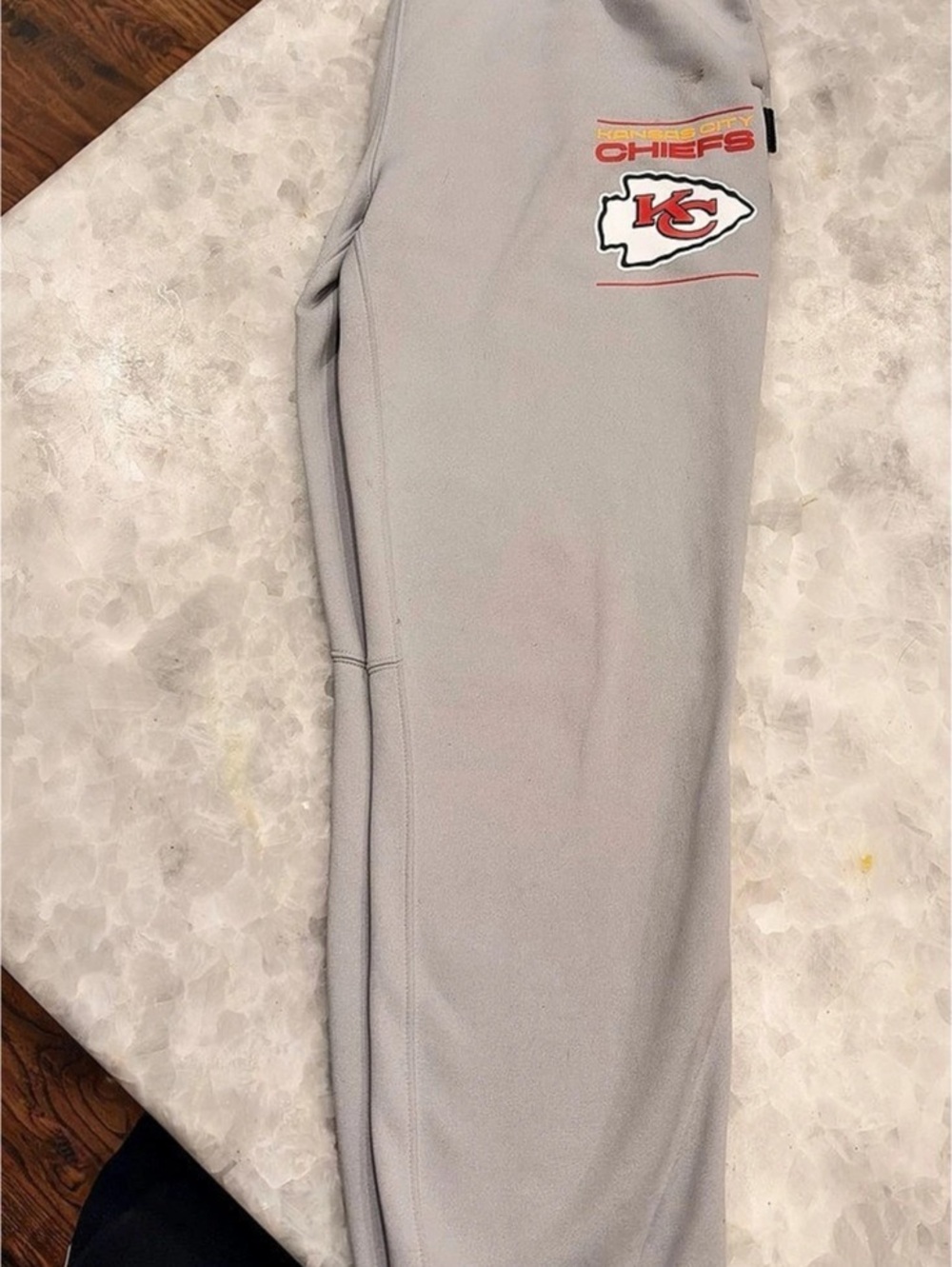Nike Dri-FIT Kansas City Chiefs NFL sweatpants Gray & Red Size XL Like New